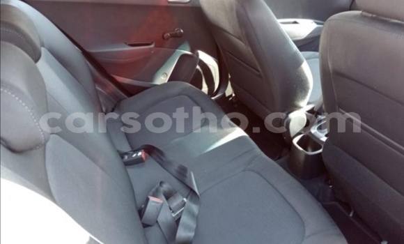 Sayi Na hannu Hyundai i10 Red Mota in Maseru a Maseru Sayi Na hannu Hyundai i10 Red Mota in Maseru a Maseru