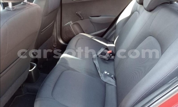 Sayi Na hannu Hyundai i10 Red Mota in Maseru a Maseru Sayi Na hannu Hyundai i10 Red Mota in Maseru a Maseru