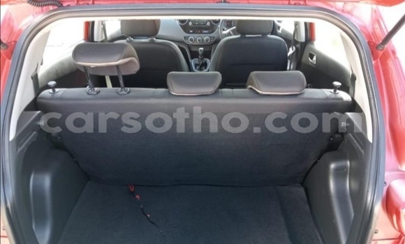 Sayi Na hannu Hyundai i10 Red Mota in Maseru a Maseru Sayi Na hannu Hyundai i10 Red Mota in Maseru a Maseru