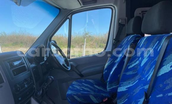 Sayi Na hannu Mercedes‒Benz Sprinter White Babbar mota in Maseru a Maseru Sayi Na hannu Mercedes‒Benz Sprinter White Babbar mota in Maseru a Maseru