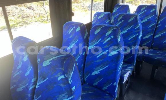 Sayi Na hannu Mercedes‒Benz Sprinter White Babbar mota in Maseru a Maseru Sayi Na hannu Mercedes‒Benz Sprinter White Babbar mota in Maseru a Maseru