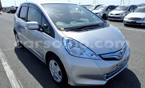 Sayi Na hannu Honda FIT Silver Mota in Maseru a Maseru Sayi Na hannu Honda FIT Silver Mota in Maseru a Maseru