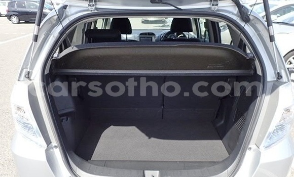 Sayi Na hannu Honda FIT Silver Mota in Maseru a Maseru Sayi Na hannu Honda FIT Silver Mota in Maseru a Maseru