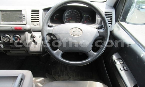 اشتري مستعمل Toyota Hiace Silver سيارة في Maseru في Maseru اشتري مستعمل Toyota Hiace Silver سيارة في Maseru في Maseru