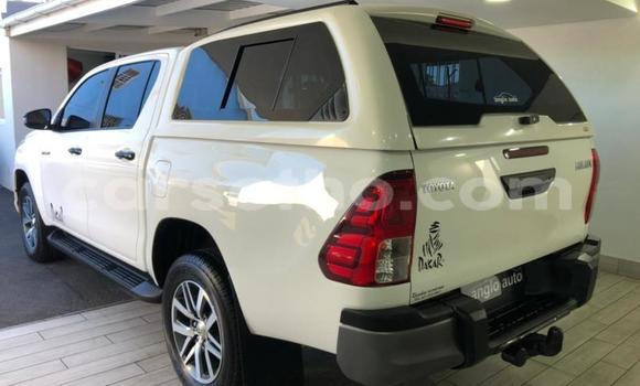 اشتري مستعمل Toyota Hilux White سيارة في Maseru في Maseru اشتري مستعمل Toyota Hilux White سيارة في Maseru في Maseru