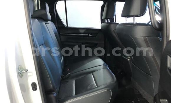 اشتري مستعمل Toyota Hilux White سيارة في Maseru في Maseru اشتري مستعمل Toyota Hilux White سيارة في Maseru في Maseru
