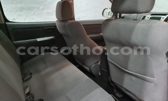 Sayi Na hannu Toyota Hilux White Mota in Maseru a Maseru Sayi Na hannu Toyota Hilux White Mota in Maseru a Maseru
