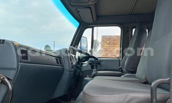 Sayi Na hannu Nissan UD White Babbar mota in Maseru a Maseru Sayi Na hannu Nissan UD White Babbar mota in Maseru a Maseru