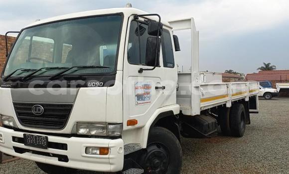 Sayi Na hannu Nissan UD White Babbar mota in Maseru a Maseru Sayi Na hannu Nissan UD White Babbar mota in Maseru a Maseru