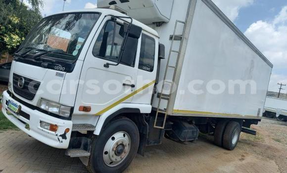 اشتري مستعمل Nissan UD Other شاحنة في Maseru في Maseru