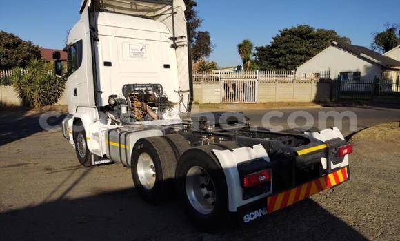 اشتري مستعمل Scania R420 White شاحنة في Maseru في Maseru اشتري مستعمل Scania R420 White شاحنة في Maseru في Maseru