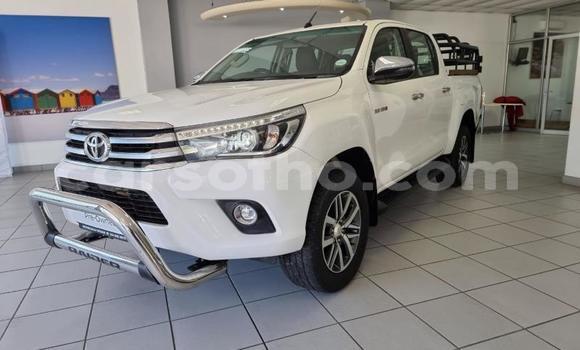 اشتري مستعمل Toyota Hilux White سيارة في Maseru في Maseru اشتري مستعمل Toyota Hilux White سيارة في Maseru في Maseru