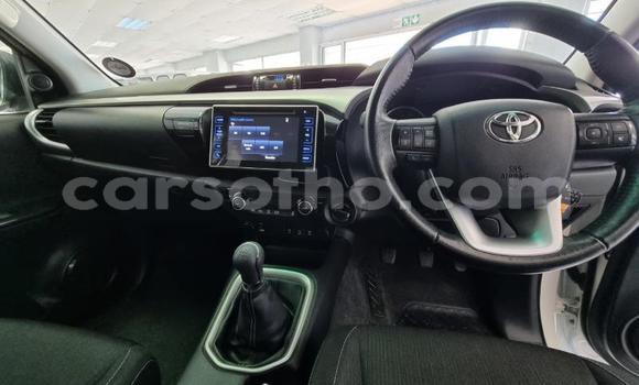 اشتري مستعمل Toyota Hilux White سيارة في Maseru في Maseru اشتري مستعمل Toyota Hilux White سيارة في Maseru في Maseru