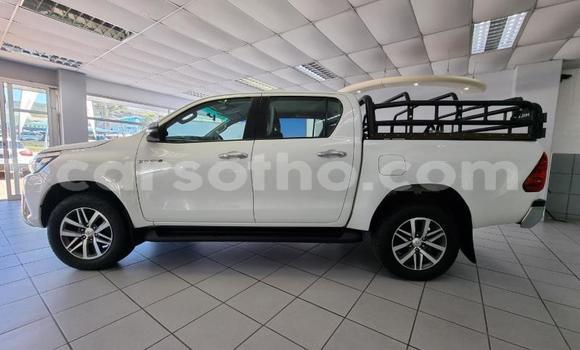 اشتري مستعمل Toyota Hilux White سيارة في Maseru في Maseru اشتري مستعمل Toyota Hilux White سيارة في Maseru في Maseru