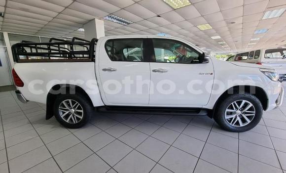 اشتري مستعمل Toyota Hilux White سيارة في Maseru في Maseru اشتري مستعمل Toyota Hilux White سيارة في Maseru في Maseru