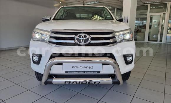 اشتري مستعمل Toyota Hilux White سيارة في Maseru في Maseru اشتري مستعمل Toyota Hilux White سيارة في Maseru في Maseru