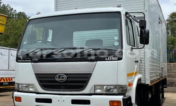 اشتري مستعمل Nissan UD White شاحنة في Maseru في Maseru اشتري مستعمل Nissan UD White شاحنة في Maseru في Maseru