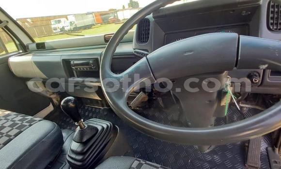 اشتري مستعمل Nissan UD White شاحنة في Maseru في Maseru اشتري مستعمل Nissan UD White شاحنة في Maseru في Maseru