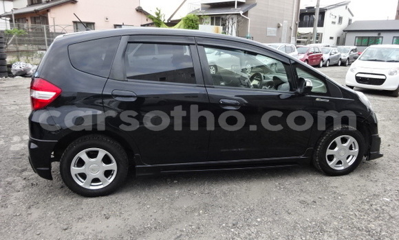 Sayi Na hannu Honda FIT Black Mota in Maseru a Maseru Sayi Na hannu Honda FIT Black Mota in Maseru a Maseru