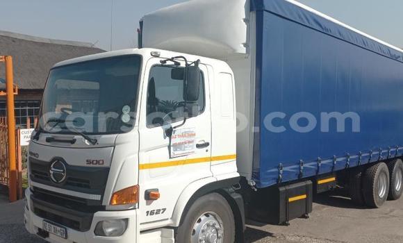اشتري مستعمل Hino 300 Series Other شاحنة في Maseru في Maseru اشتري مستعمل Hino 300 Series Other شاحنة في Maseru في Maseru