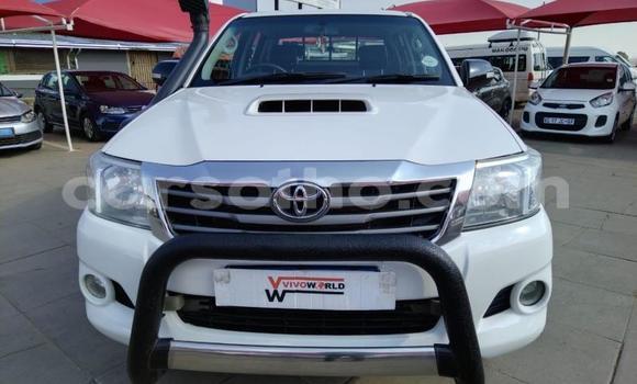 اشتري مستعمل Toyota Hilux White سيارة في Maseru في Maseru اشتري مستعمل Toyota Hilux White سيارة في Maseru في Maseru