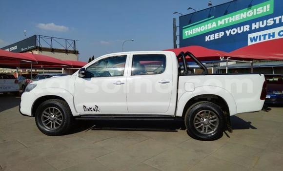 اشتري مستعمل Toyota Hilux White سيارة في Maseru في Maseru اشتري مستعمل Toyota Hilux White سيارة في Maseru في Maseru
