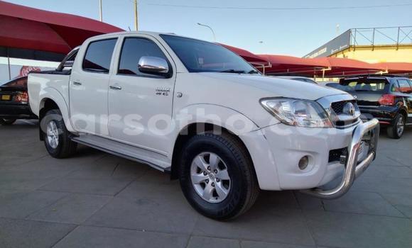 اشتري مستعمل Toyota Hilux White سيارة في Maseru في Maseru اشتري مستعمل Toyota Hilux White سيارة في Maseru في Maseru