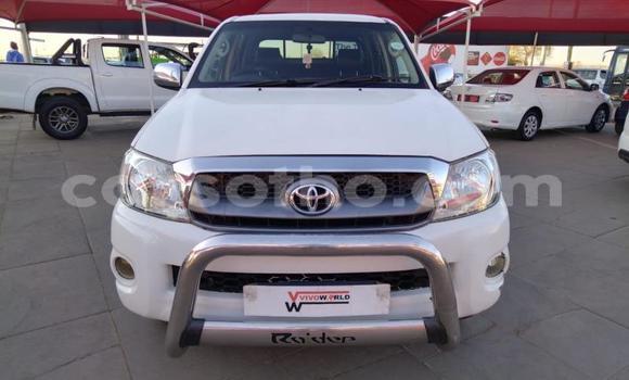اشتري مستعمل Toyota Hilux White سيارة في Maseru في Maseru اشتري مستعمل Toyota Hilux White سيارة في Maseru في Maseru
