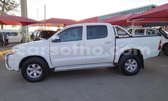 اشتري مستعمل Toyota Hilux White سيارة في Maseru في Maseru اشتري مستعمل Toyota Hilux White سيارة في Maseru في Maseru