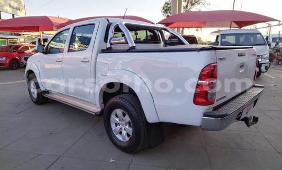 اشتري مستعمل Toyota Hilux White سيارة في Maseru في Maseru اشتري مستعمل Toyota Hilux White سيارة في Maseru في Maseru