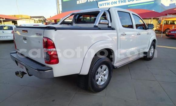 اشتري مستعمل Toyota Hilux White سيارة في Maseru في Maseru اشتري مستعمل Toyota Hilux White سيارة في Maseru في Maseru