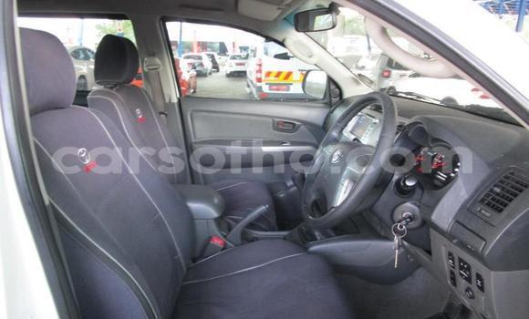 Acheter Occasion Voiture Toyota Hilux Blanc à Maseru, Maseru Acheter Occasion Voiture Toyota Hilux Blanc à Maseru, Maseru