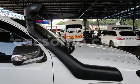 Acheter Occasion Voiture Toyota Hilux Blanc à Maseru, Maseru Acheter Occasion Voiture Toyota Hilux Blanc à Maseru, Maseru