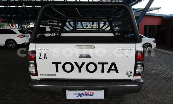 Acheter Occasion Voiture Toyota Hilux Blanc à Maseru, Maseru Acheter Occasion Voiture Toyota Hilux Blanc à Maseru, Maseru