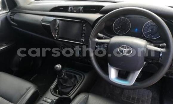 اشتري مستعمل Toyota Hilux White سيارة في Maseru في Maseru اشتري مستعمل Toyota Hilux White سيارة في Maseru في Maseru