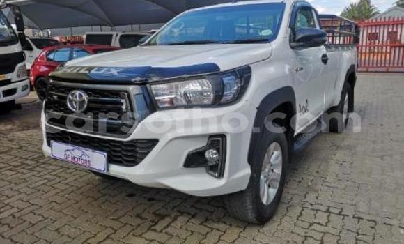 اشتري مستعمل Toyota Hilux White سيارة في Maseru في Maseru اشتري مستعمل Toyota Hilux White سيارة في Maseru في Maseru