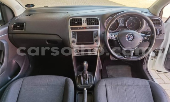 Acheter Occasion Voiture Volkswagen Polo Blanc à Maseru, Maseru Acheter Occasion Voiture Volkswagen Polo Blanc à Maseru, Maseru