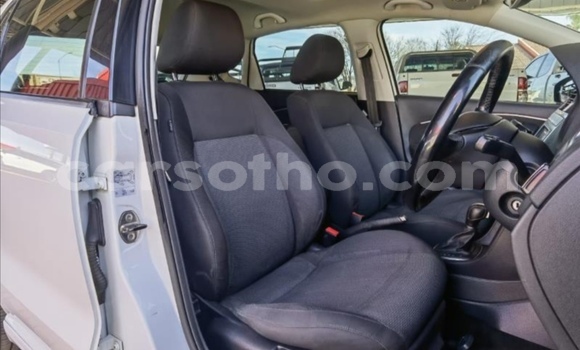 Acheter Occasion Voiture Volkswagen Polo Blanc à Maseru, Maseru Acheter Occasion Voiture Volkswagen Polo Blanc à Maseru, Maseru