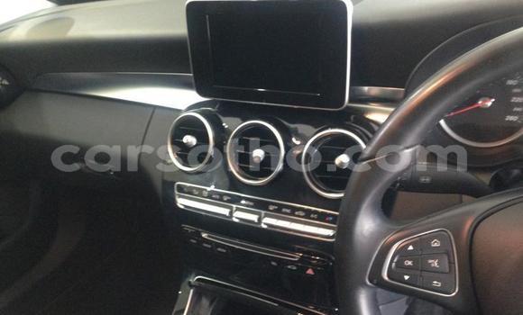 Sayi Na hannu Mercedes-Benz C–Class White Mota in Butha Buthe a Butha-Buthe Sayi Na hannu Mercedes-Benz C–Class White Mota in Butha Buthe a Butha-Buthe