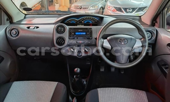 Sayi Na hannu Toyota Etios Silver Mota in Butha–Buthe a Thaba-Tseka Sayi Na hannu Toyota Etios Silver Mota in Butha–Buthe a Thaba-Tseka