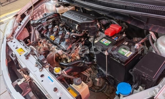 Sayi Na hannu Toyota Etios Silver Mota in Butha–Buthe a Thaba-Tseka Sayi Na hannu Toyota Etios Silver Mota in Butha–Buthe a Thaba-Tseka