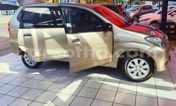 Sayi Na hannu Toyota Avanza Silver Mota in Hlotse a Leribe Sayi Na hannu Toyota Avanza Silver Mota in Hlotse a Leribe