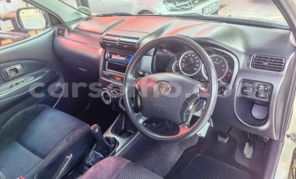 Sayi Na hannu Toyota Avanza Silver Mota in Hlotse a Leribe Sayi Na hannu Toyota Avanza Silver Mota in Hlotse a Leribe
