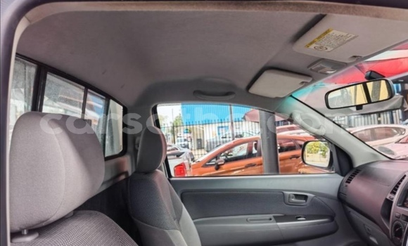 Sayi Na hannu Toyota Hilux White Mota in Maputsoe a Leribe Sayi Na hannu Toyota Hilux White Mota in Maputsoe a Leribe