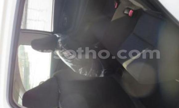 اشتري مستعمل Toyota Vitz White سيارة في Butha–Buthe في Thaba-Tseka اشتري مستعمل Toyota Vitz White سيارة في Butha–Buthe في Thaba-Tseka