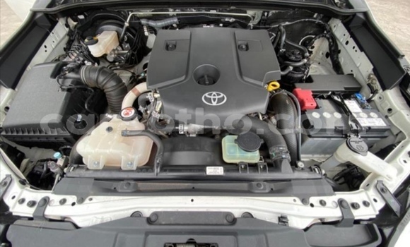 Acheter Occasion Voiture Toyota Hilux Blanc à Thaba–Tseka, Mafeteng Acheter Occasion Voiture Toyota Hilux Blanc à Thaba–Tseka, Mafeteng