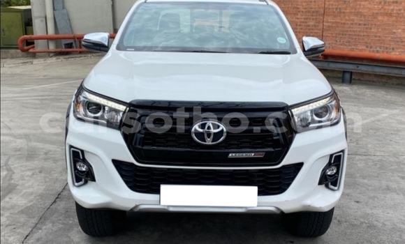 Acheter Occasion Voiture Toyota Hilux Blanc à Thaba–Tseka, Mafeteng Acheter Occasion Voiture Toyota Hilux Blanc à Thaba–Tseka, Mafeteng