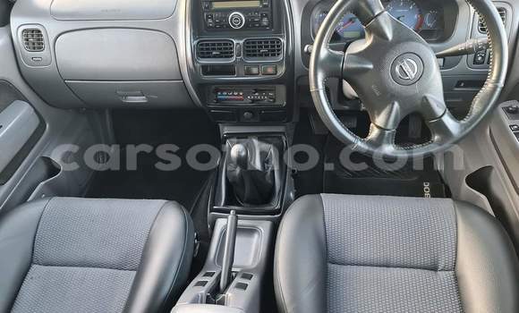 Sayi Na hannu Nissan NP 300 White Mota in Qacha's Nek a Quthing Sayi Na hannu Nissan NP 300 White Mota in Qacha's Nek a Quthing