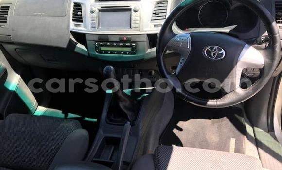 اشتري مستعمل Toyota Hilux Blue سيارة في Mokhotlong في Berea اشتري مستعمل Toyota Hilux Blue سيارة في Mokhotlong في Berea