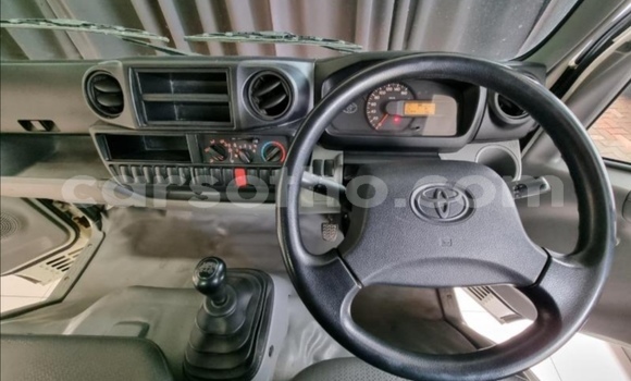 Buy Used Toyota Dyna White Truck in Butha–Buthe in Thaba-Tseka Buy Used Toyota Dyna White Truck in Butha–Buthe in Thaba-Tseka